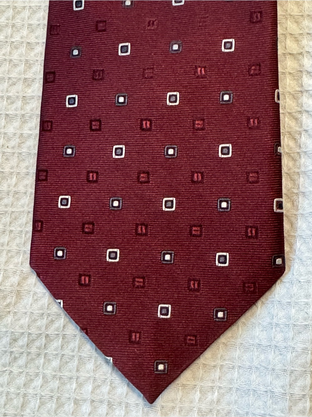 $440.00 Zegna Men's Burgundy Square Pattern Tie - Style made in Italy
